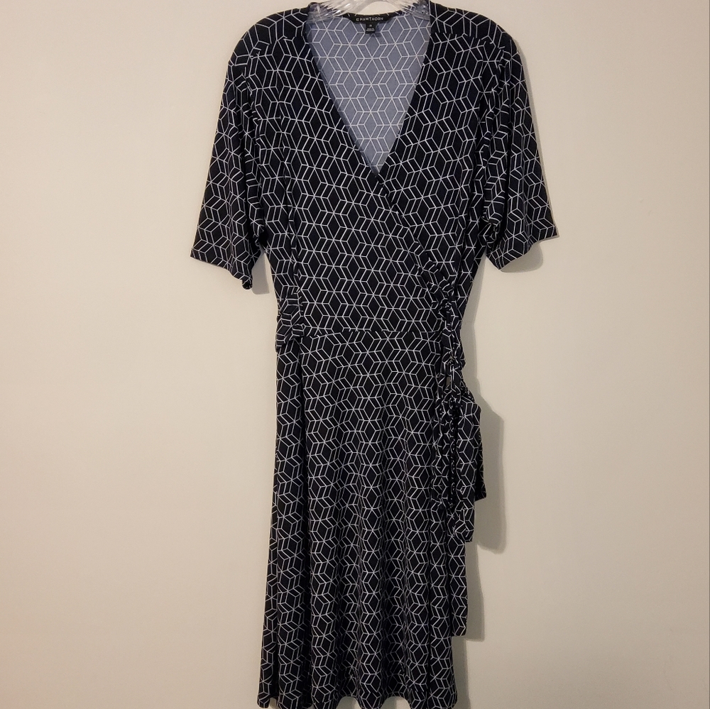 41 Hawthorn Black/White Geo Print Short Sleeve Surplice Wrap Dress Size 2X
